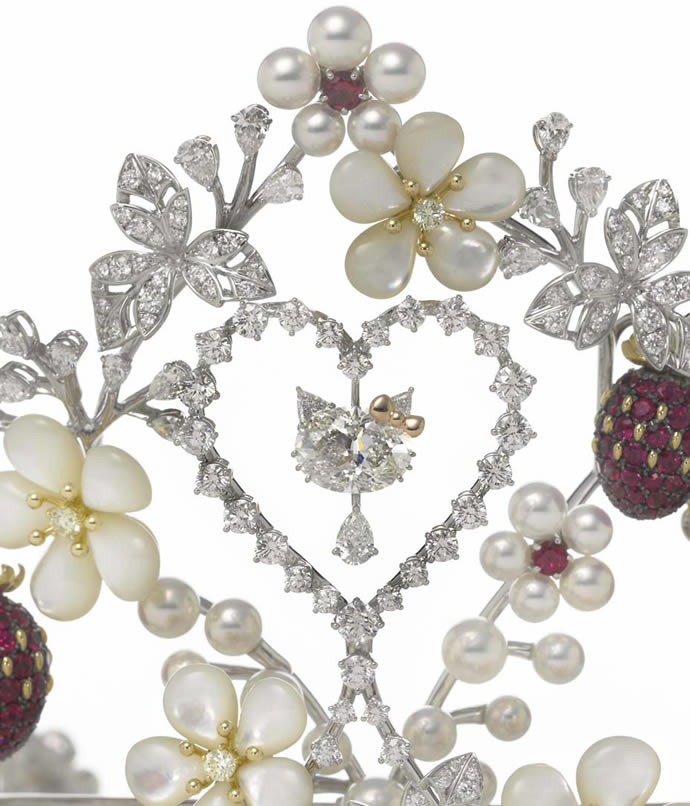 mikimoto-hello-kitty-tiara-3-2